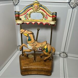 The American Carousel Tobin Fraley/Willitts Design Music Box 4085/9500